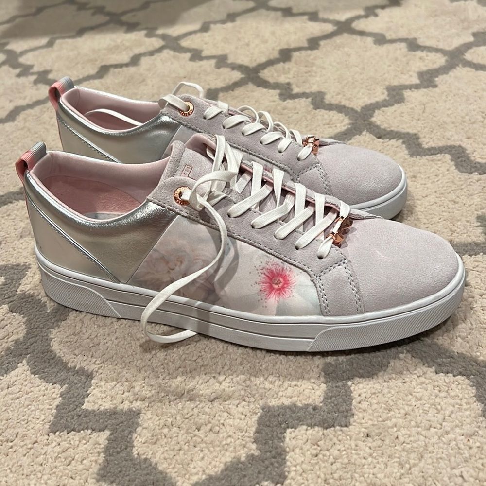 Ted Baker Fushar sneakers size 10 like new condition floral print and suede